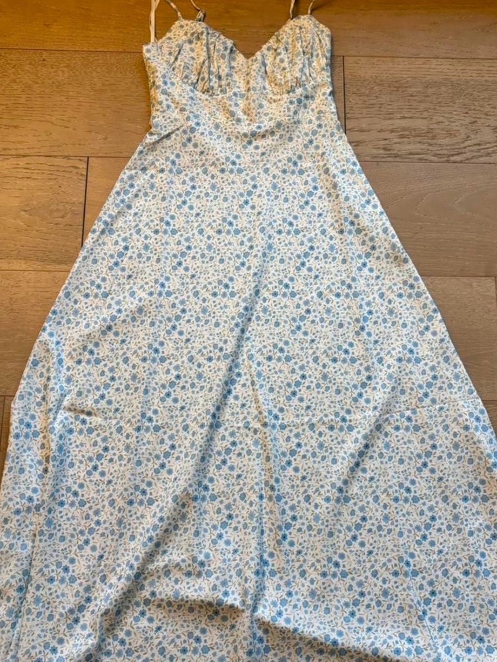 Princess Polly blue floral midi dress, size 4 - Picture 4 of 6